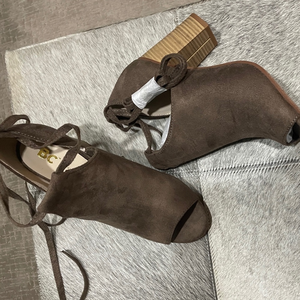 New brown suede BC shoe/bootie lace up 6.5